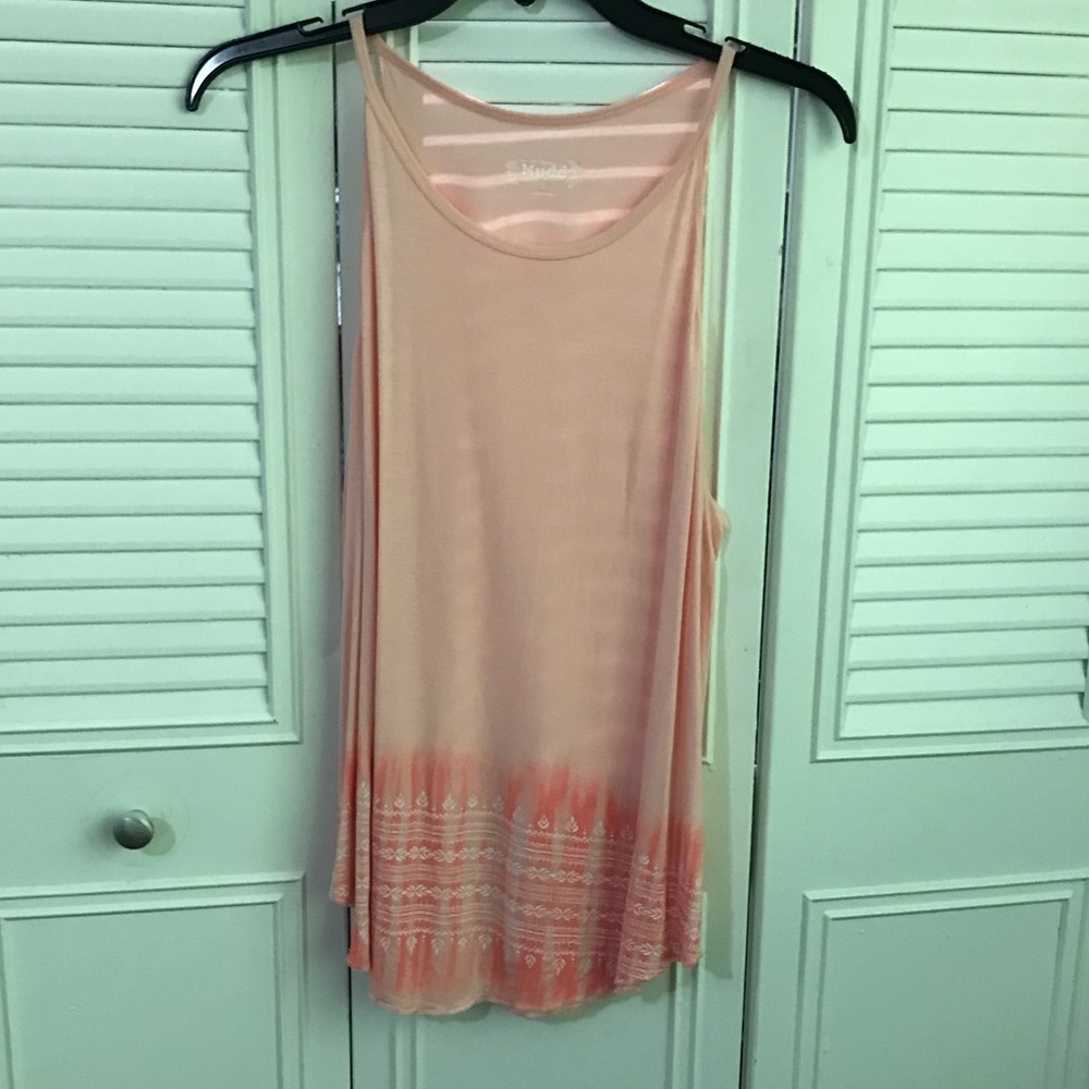 Light pink, flowy tank!